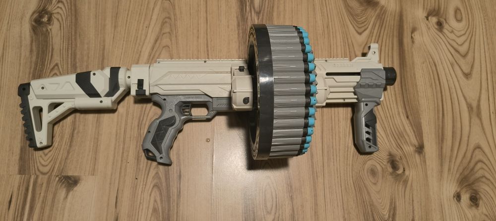 Детска пушка с меки стрелички тип nerf