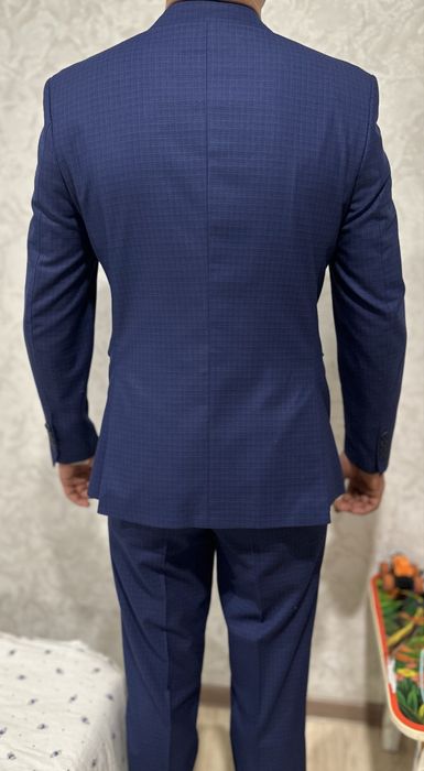 Продам мужской костюм