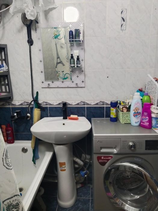 Продается 2х комнатный квартира