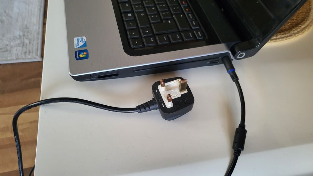 Лаптоп Dell Studio 1555 15.6"