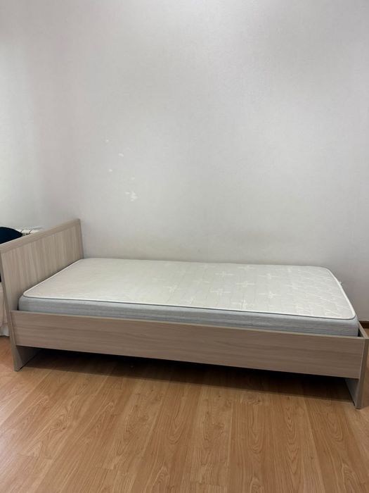 Кровать односпальнвя