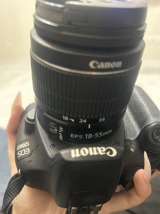 Canon EOS 1200D + объектив 18–55mm