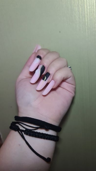 Machiaj, pensat, coafat, unghii ieftin