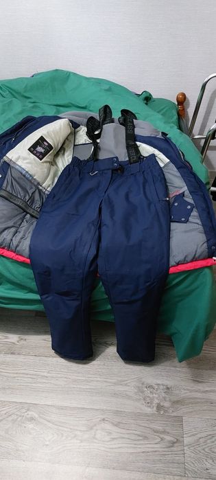 Продам лыжный костюм