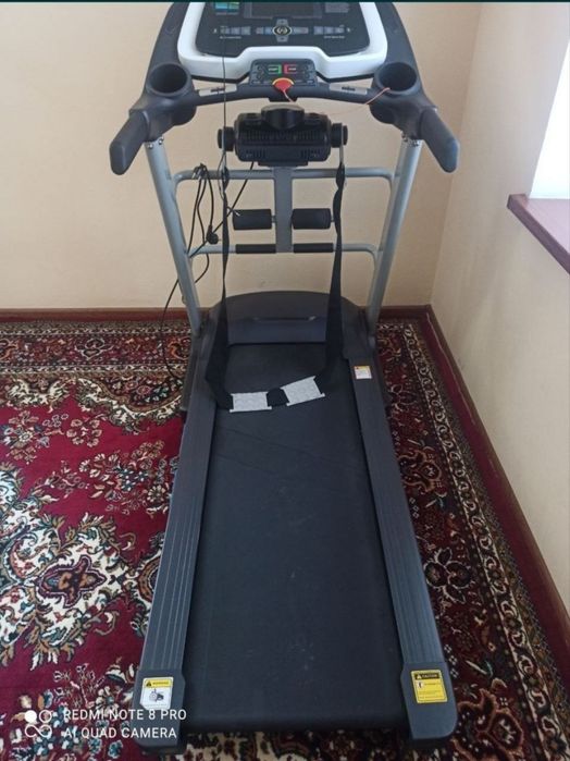 Продам двух моторную беговую дорожку. Состояние отличное