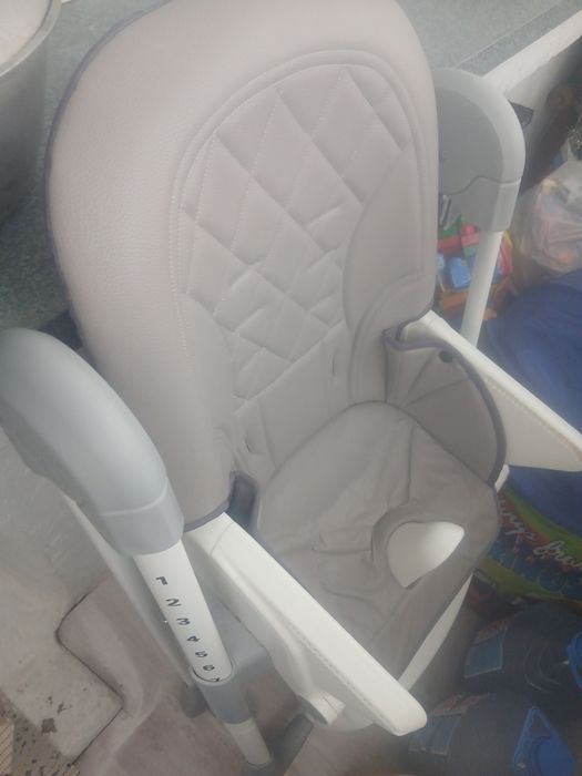 Продам стул для кормление