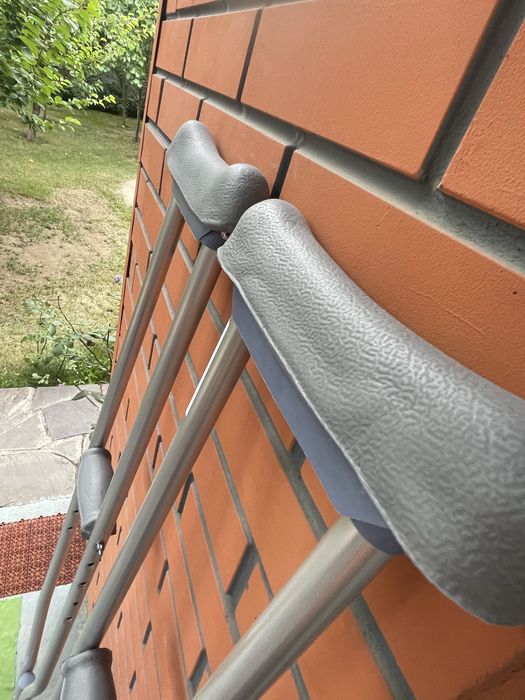 Продам костыли из нержавеющей стали