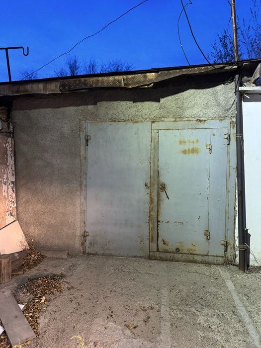 Гараж район трест