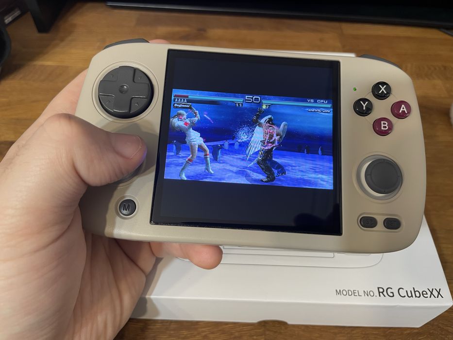 Consola portabilă Anbernic RG CubeXX cu emulare
