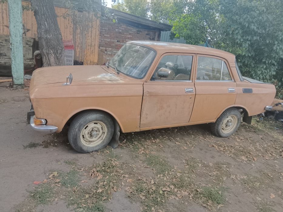 Продам масквичь ..