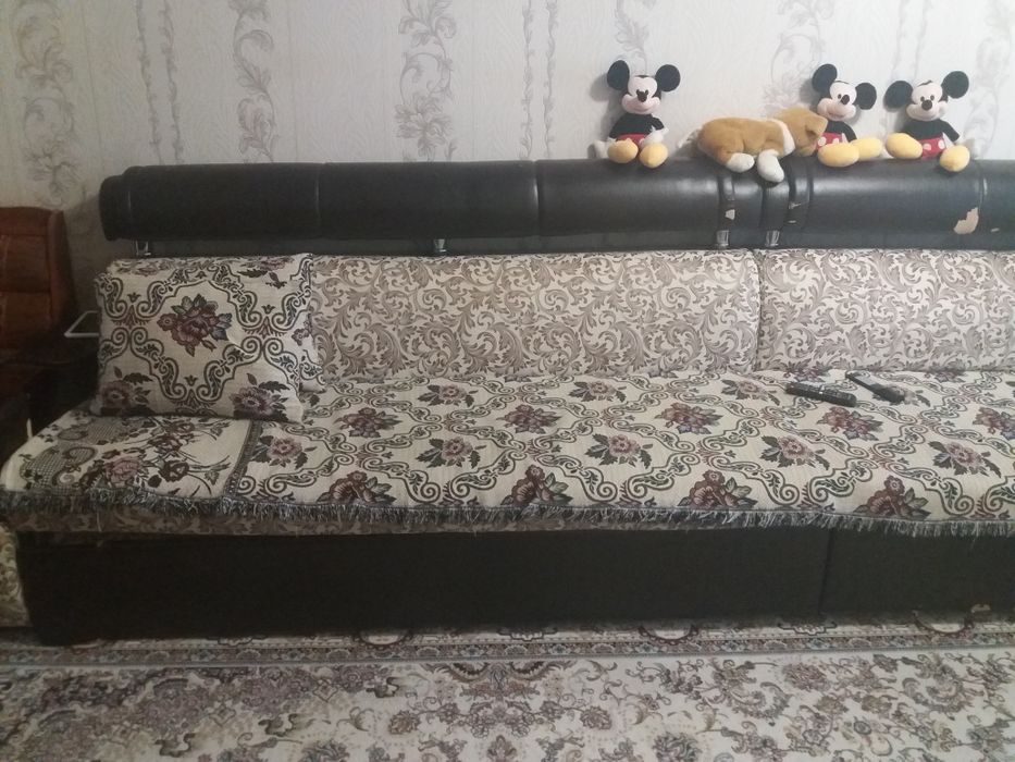 Продается раскладной диван б/у.