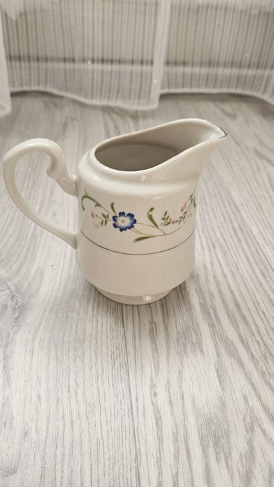 Продам посуду б/у в нормальном состоянии