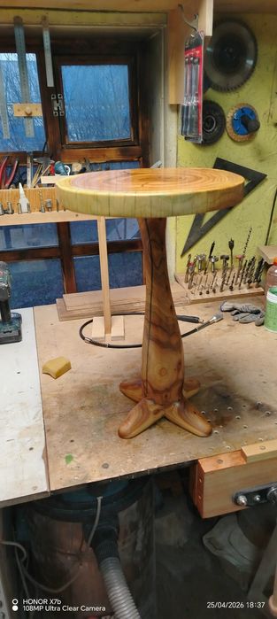 Продам столик кофейный