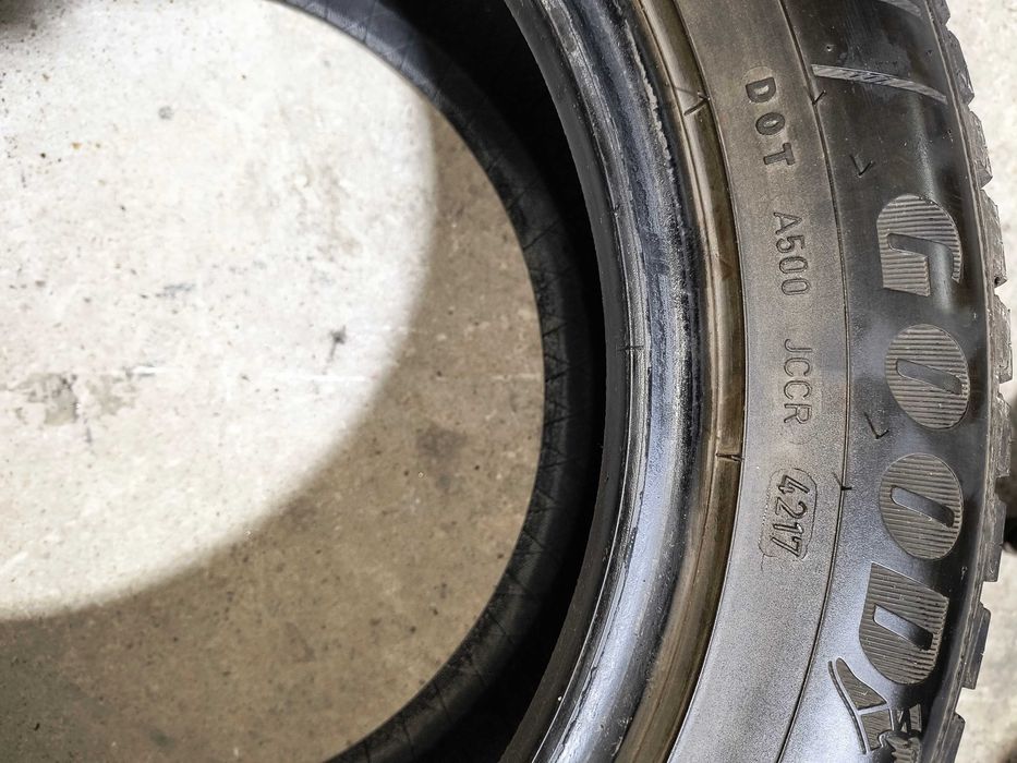 Гуми  G o o d y e a r  225/55 R 17