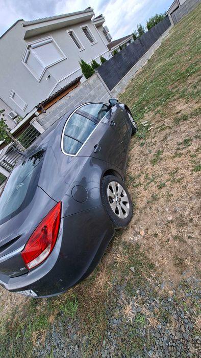 Se vinde Opel insignia