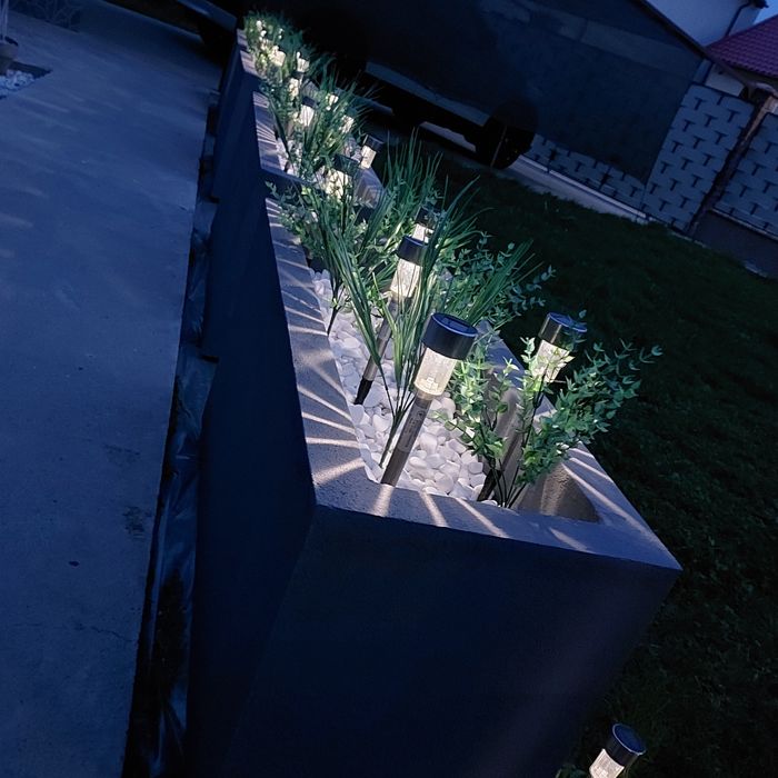 Jardiniere decorative