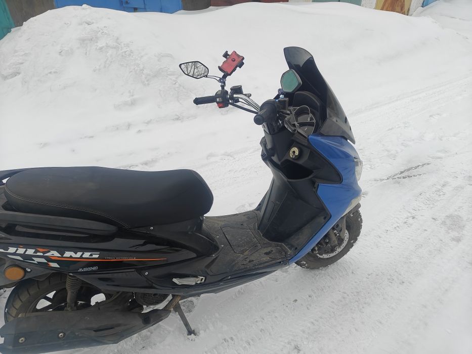 Продам скутер maxi