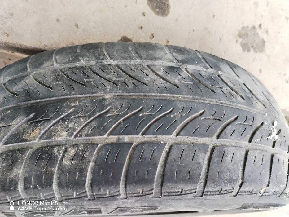 Set 4 roti 15 inci (jante + cauciucuri) Logan