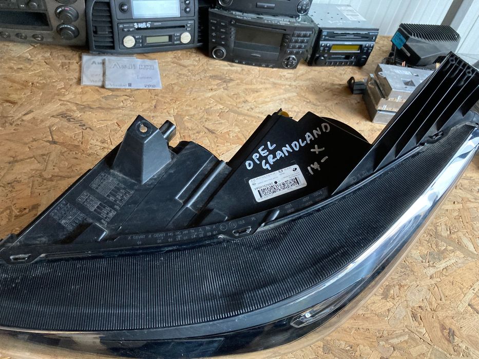 Ляв фар за Opel Опел Grandland X. Грандланд. Full Led. 17-