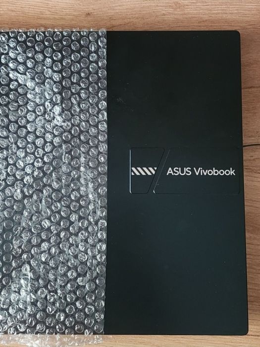 ASUS Vivobook 15 Core i5 13-gen / 16 GB / 512 GB