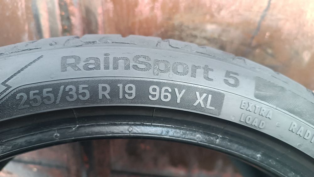 255/35/19 Uniroyal Дот 0822