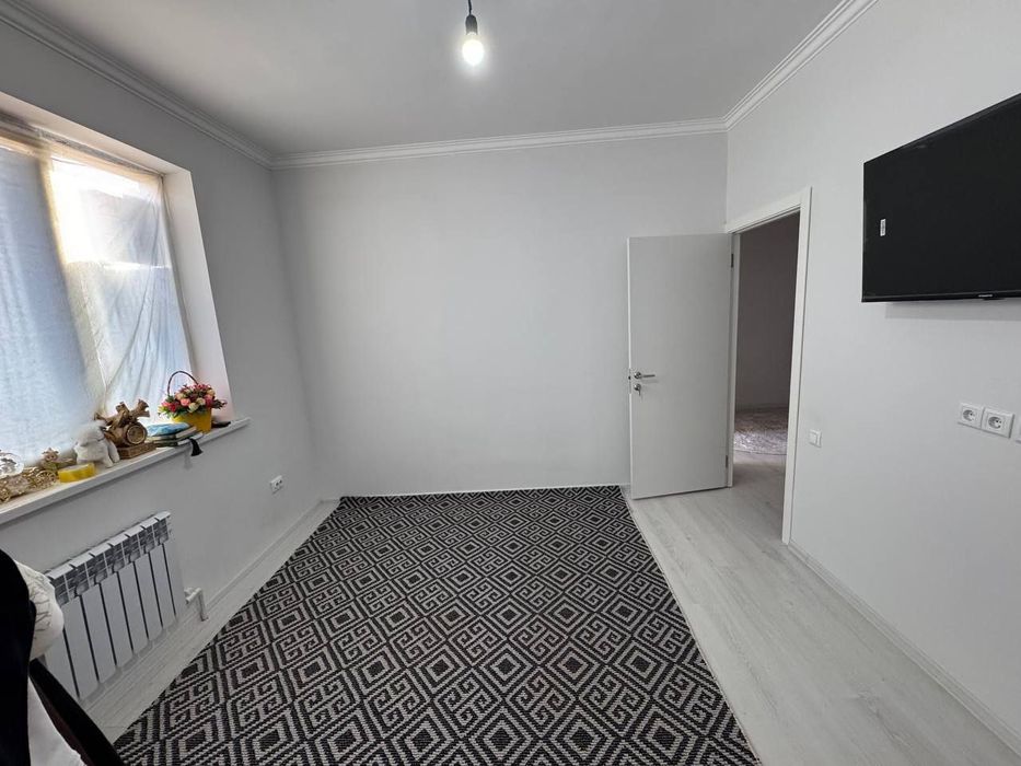 Продается 3х ком кв в Чирчике 2 мкн навастройка 4этаж можно через банк