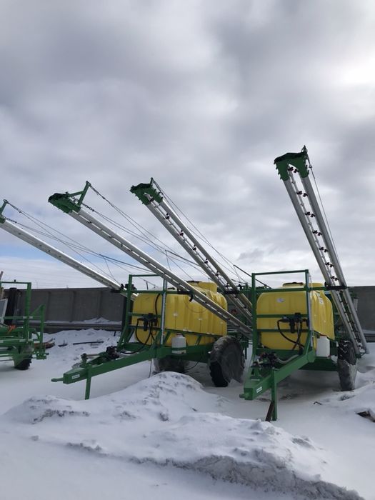 опрыскиватель Кронос на базе Зил 131