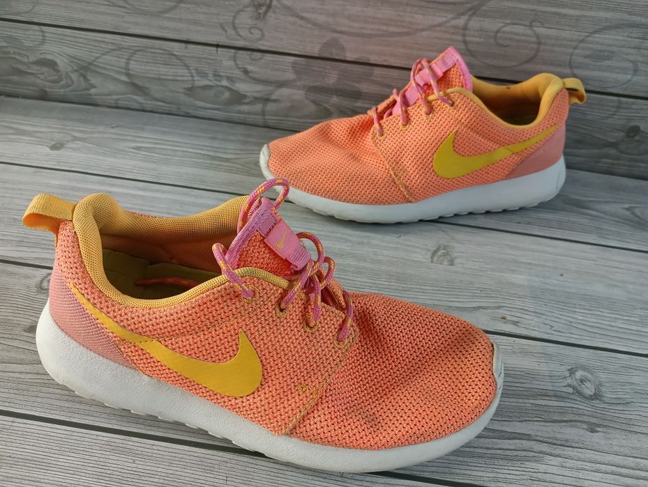 Nike Roshe N 38,5 дамски маратонки