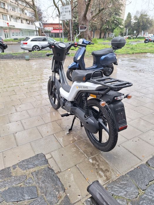 Продава се скутер BTC 50  кубика - нов внос