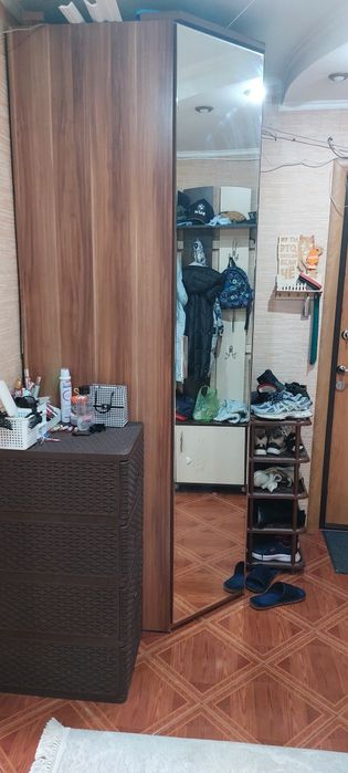 Шкаф угловой в прихожую