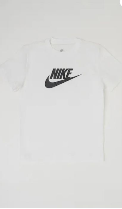 Tricou nike marimea XS