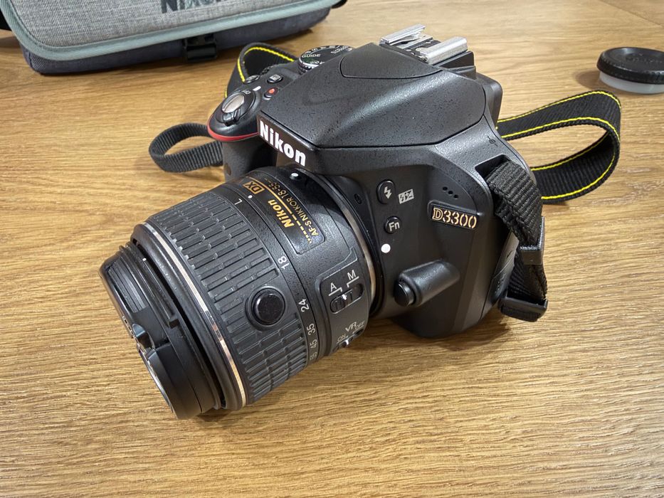 Nikon D3300 обектив, чанта - като НОВ