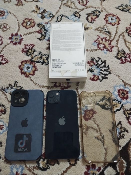 Продам хороший айфон 13