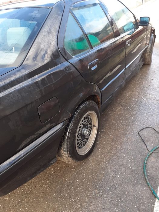 Vând    BMV      316