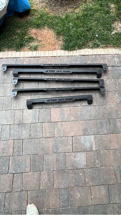 Продам релинги на багажник