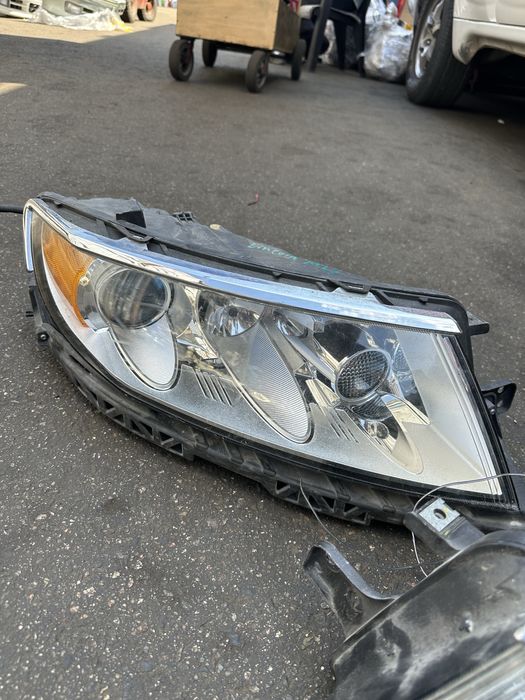 Фары на Lincoln МКЗ