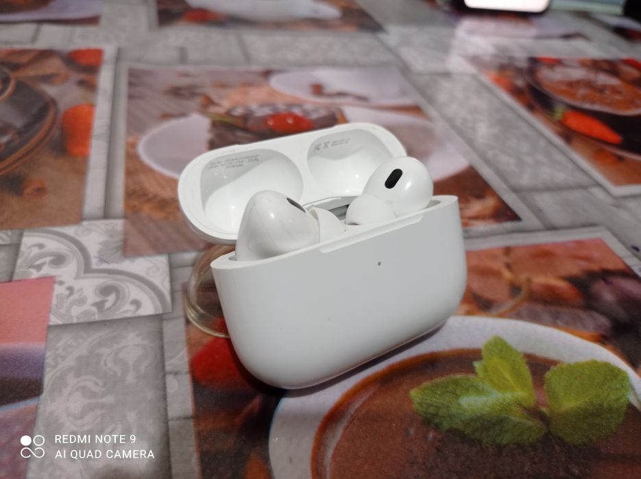 Air Pods Pro.Apple