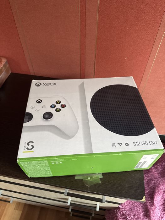 Продам Xbox  Series S