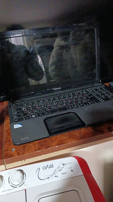 Toshiba notebook Holati yaxshi ishonchli bo'lishi uchun uchrashamiz