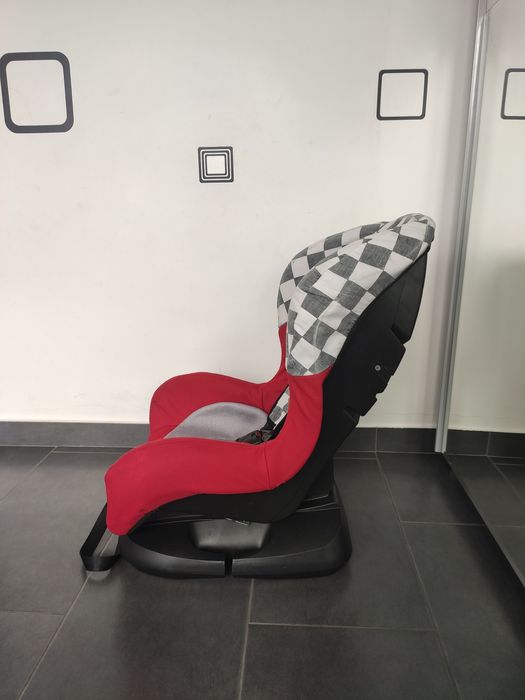 Scaun auto pentru copii intre 0 și 18 kg
