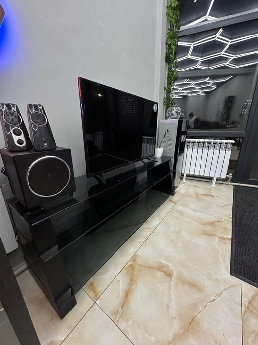 Подставка под телевизор