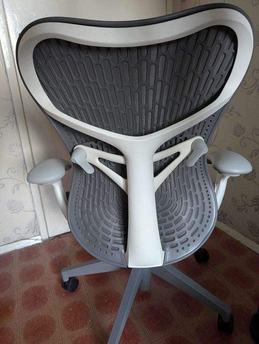 Herman Miller Mirra 2 full option