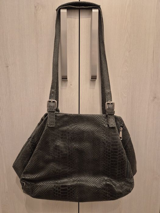 Geantă din piele naturală, culoare verde, model elegant