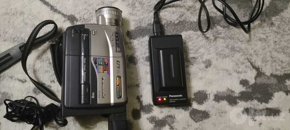 Panasonic kamera RZ9 sotiladi