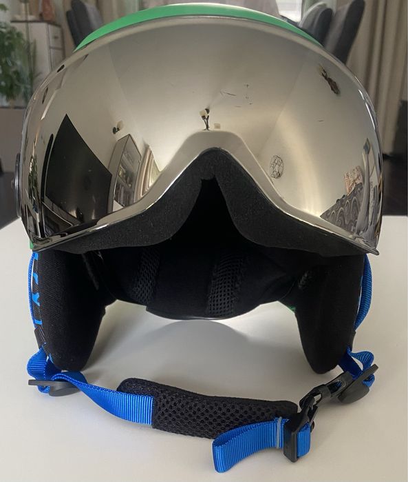 Casca de schi Bolle, cu viziera, in stare perfecta.