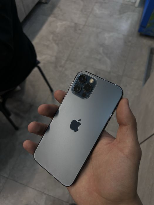 Айфон 12 про / Телефон