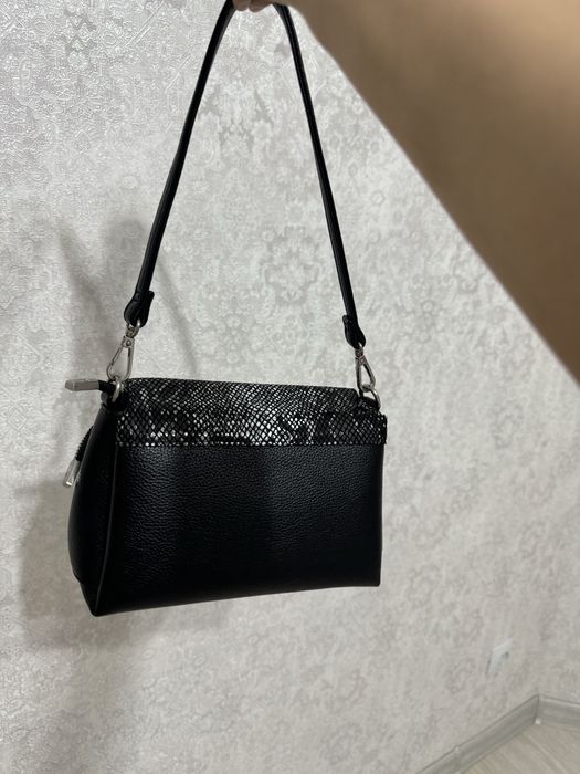 Продам сумку кожаную