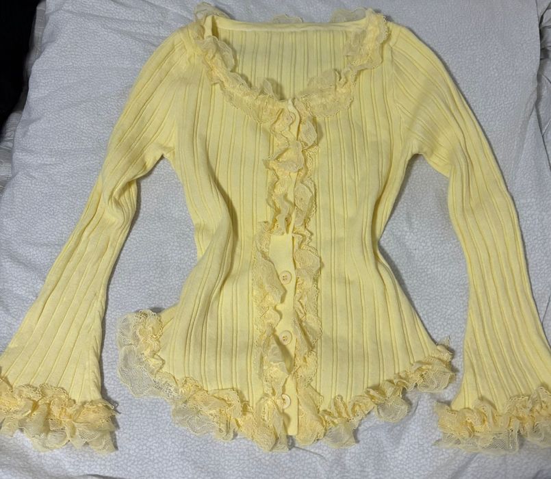 Кофта с кружевом