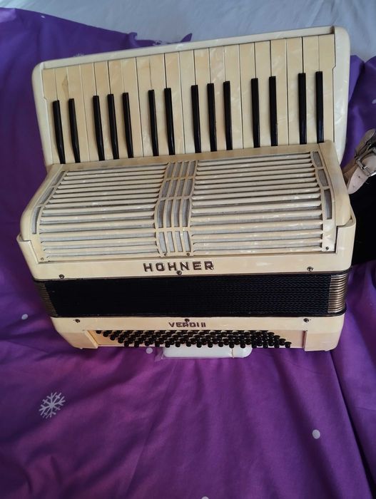 Acordeon Hohner Verdi 2 vergea bandon 8/80 in perfecta stare