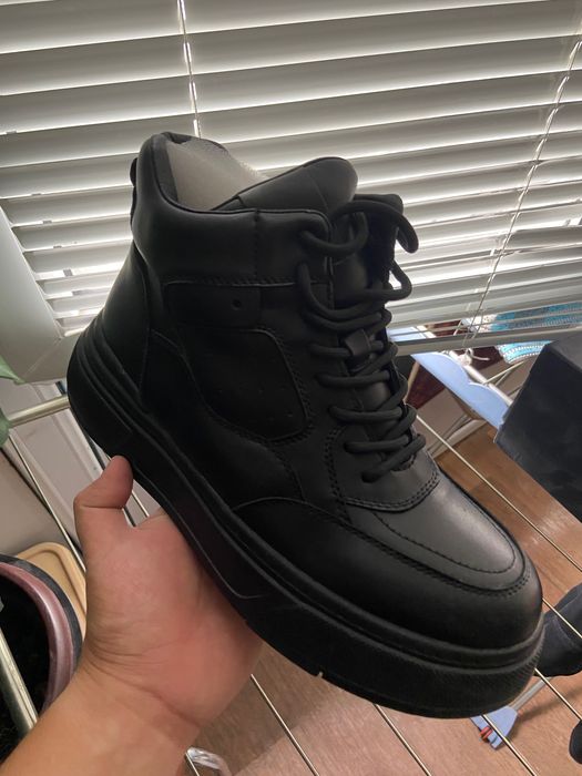 Зимняя кожаная обувь